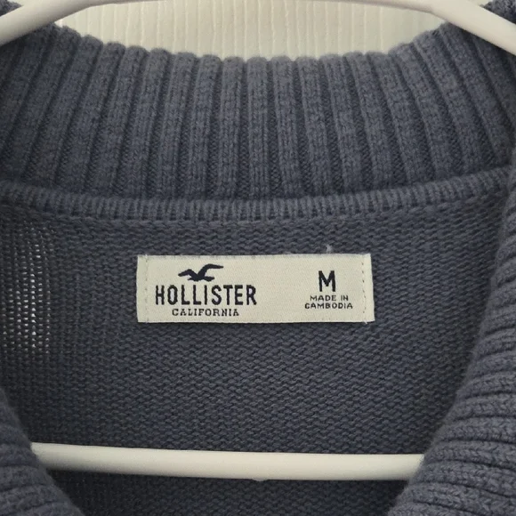 Hollister Women's Blue and Cream Cardigan - Picture 2 of 6